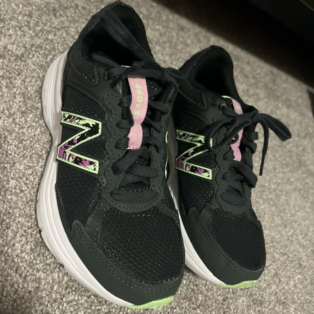 New Balance Black and Pink Sneakers with Green Accents - Picture 1 of 5
